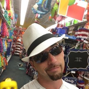 Meet your Posher, Chris